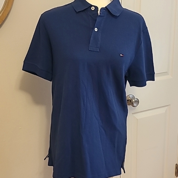 Tommy Hilfiger light weight golf shirt​​​​​ - Picture 1 of 4